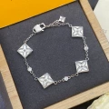 Style 138 White Gold