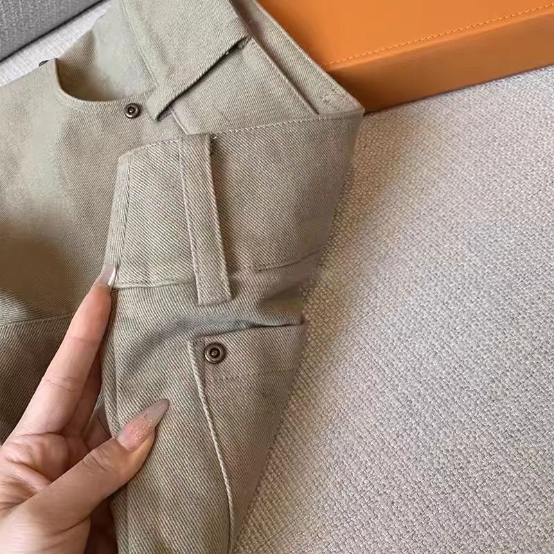Khaki Low Rise Casual Womens Denim Shorts Loose Fit Stretch Fabric Spring Summer Wear