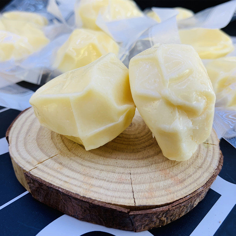 Xinjiang Western Queen Handmade Pure Camel Milk Pimples Original Dry Cheese Sucrose-Free Milk Snacks for Children 500g