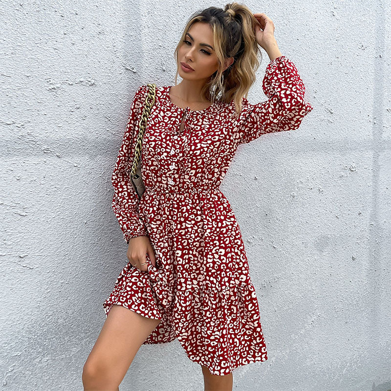 Vintage Floral Print Red Dress Long Sleeve Round Neck Comfortable Fabric Casual Wear for Women OEM Available