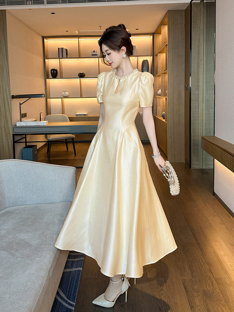 Đầm maxi nữ thắt eo cổ tròn tay ngắn phong cách Pháp — [Màu champagne]