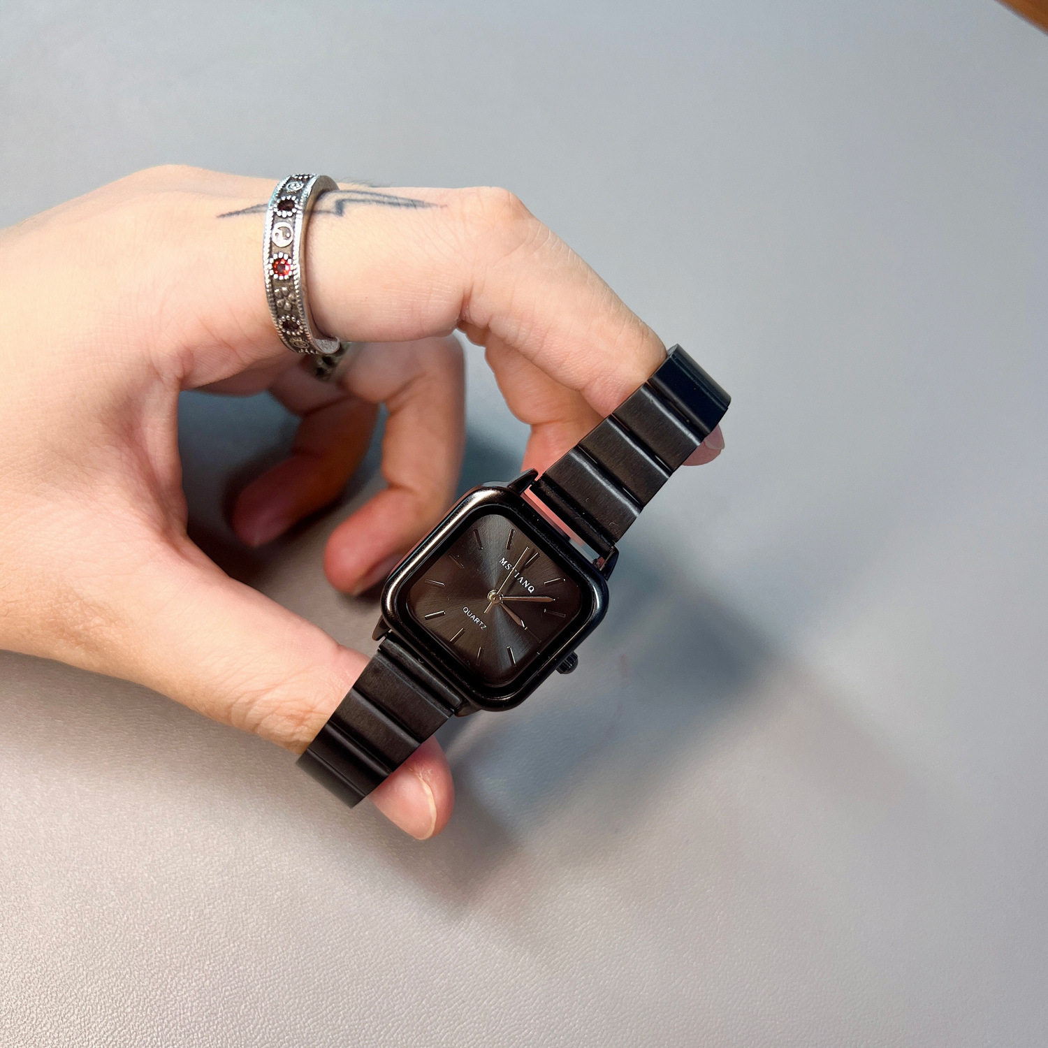 O1CN01N13j7t1s4biVJDjDm !!2207278445713 0 cib