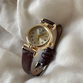 Nanning Zhonggu Guihua Women's Watch Small Brown Watch Round Small Dial Small and Exquisite Simple Belt Retro Exquisite