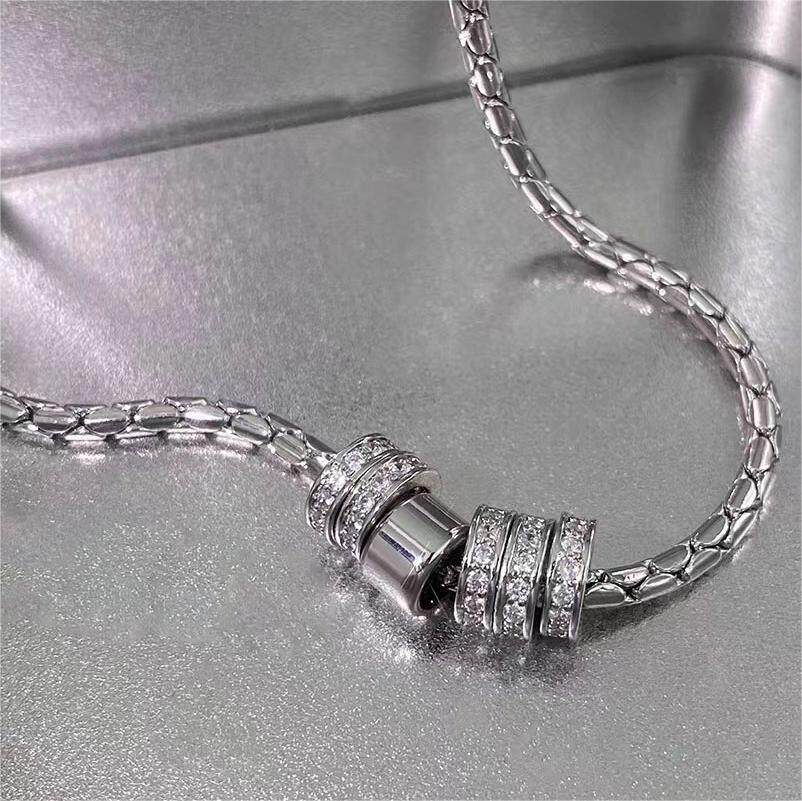 Medium cold style titanium steel diamond ring pendant necklace Women's Light luxury niche design sense all-match clavicle chain men's fashion