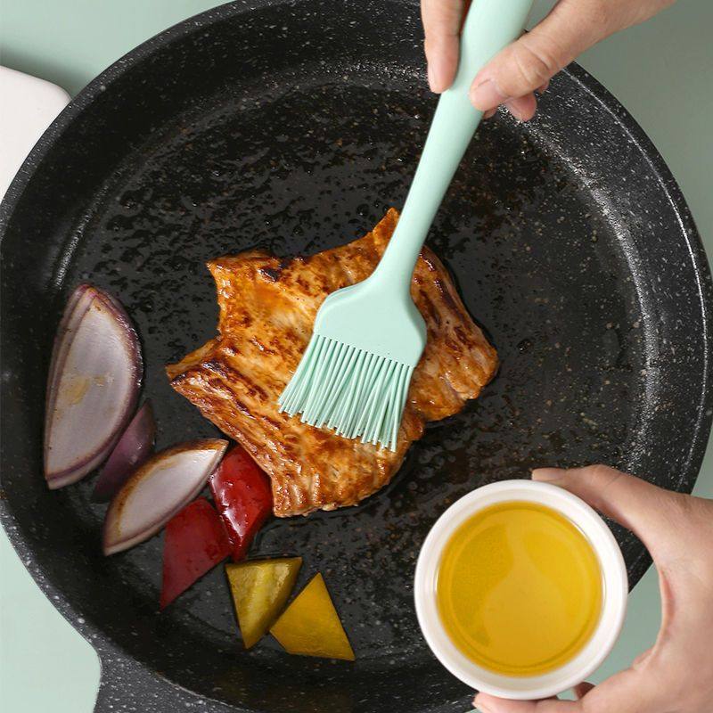 Silicone Barbecue Brush, Baking All-In-One Oil Brush, Split Bristle Oil Brush, Food Grade Non-Shedding