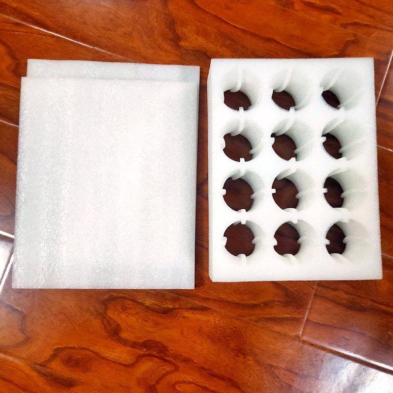 Wholesale goose egg holder EPE pearl cotton positioning packaging 12 large pearl cotton egg holder white epe express packaging