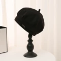 Small Metal Badge Beret - Black