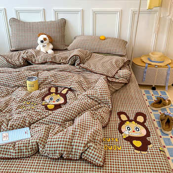 Class a Winter Cartoon Milk Velvet Bed Cover Four-Piece Quilted Thickeneded Bed Bed Sheets Towel Embroidered Quilt Cover Three-Piece Set for Delivery