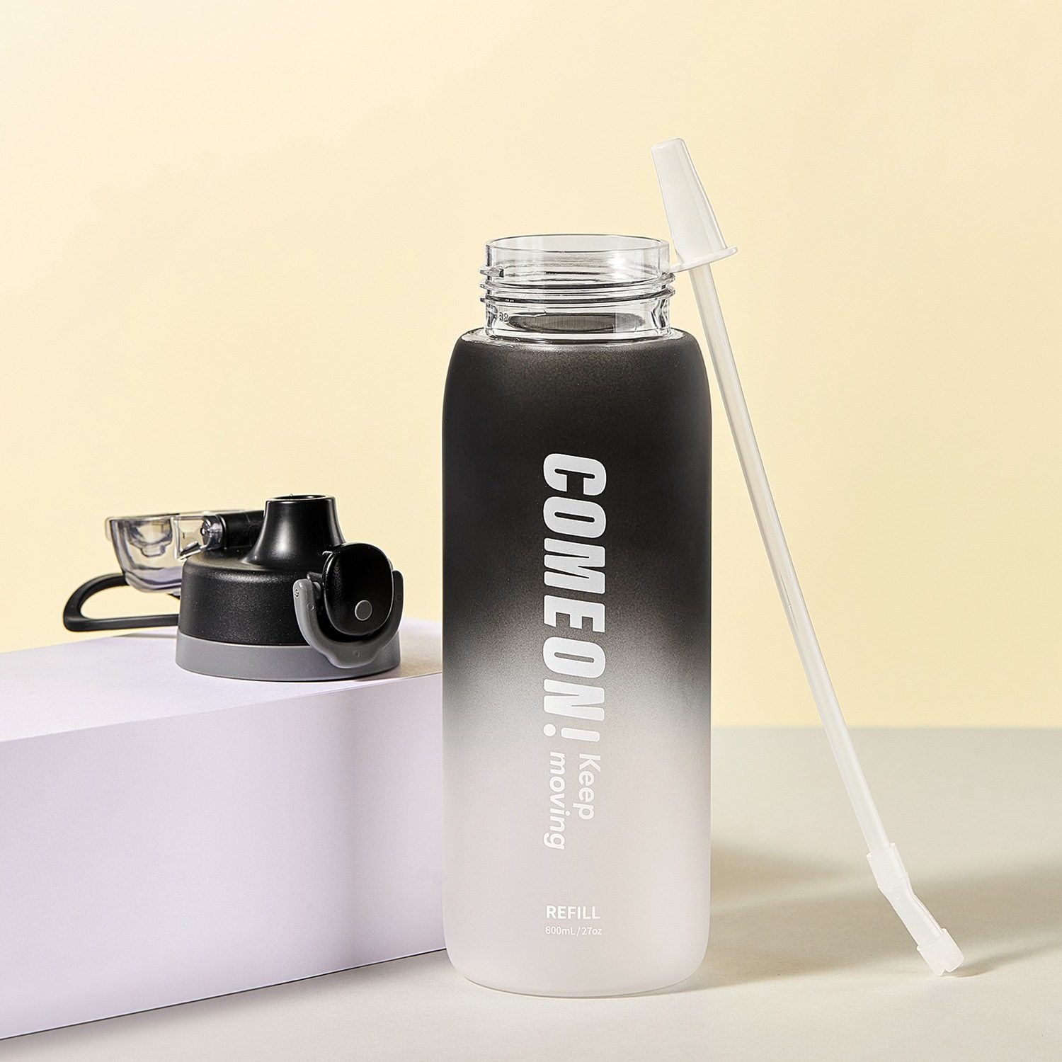 运动水杯男生塑料杯磨砂渐变旅行水壶学生直饮吸管两用杯刻度杯子