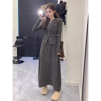 Ready-Made Pleated Temperament Suit for Women in Autumn and Winter New Slimming Waist Skirt Two-Piece Trendy Set