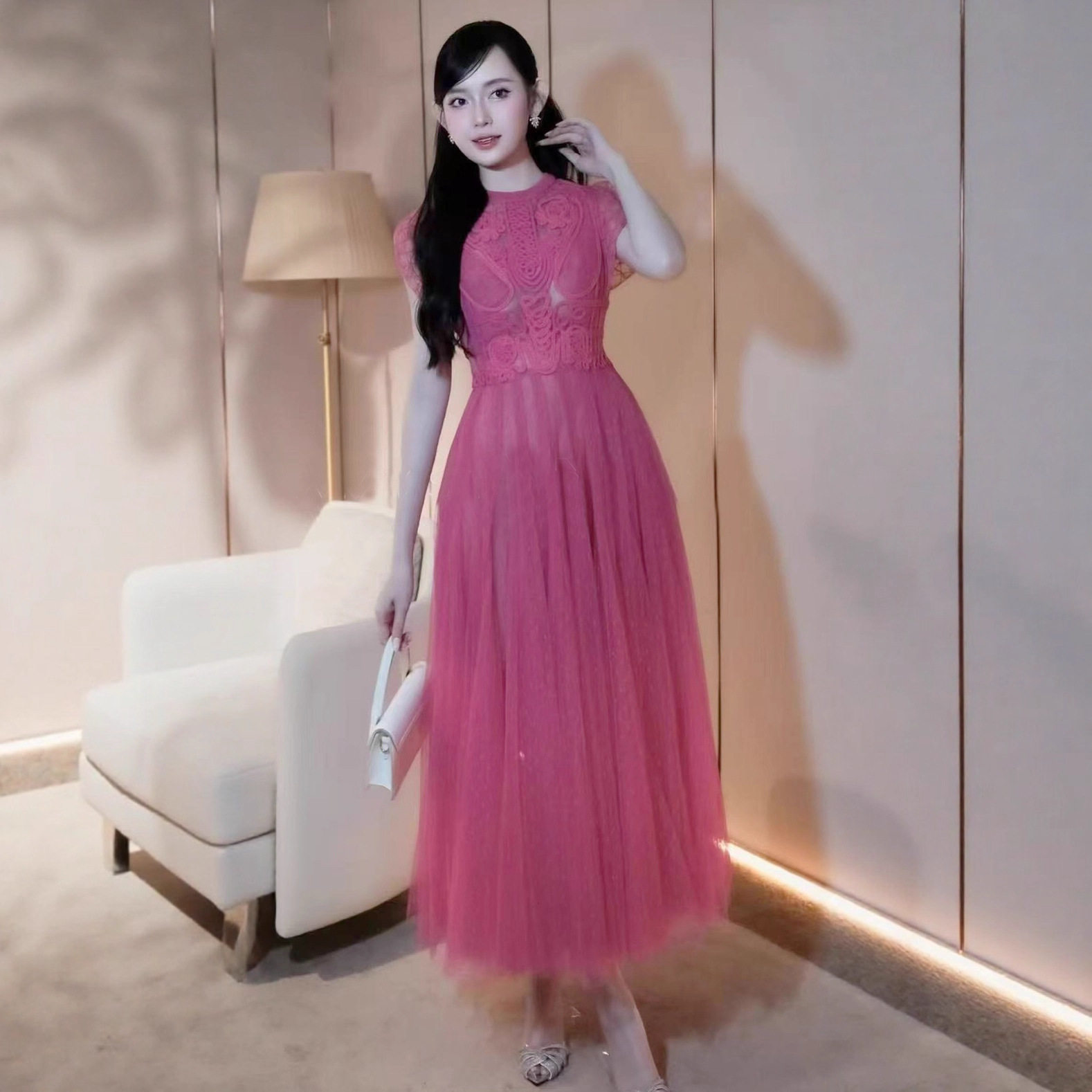 Đầm maxi ren thêu hoa cổ tròn tay ngắn eo cao phong cách Pháp — Hồng đỏ chi tiết 4