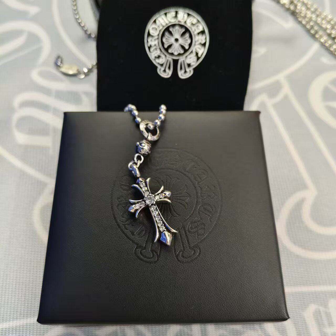 High-End Cross Pendant Necklace, Vintage Trendy Anchor, Niche Pin, Collarbone Jewelry, Unisex Wholesale