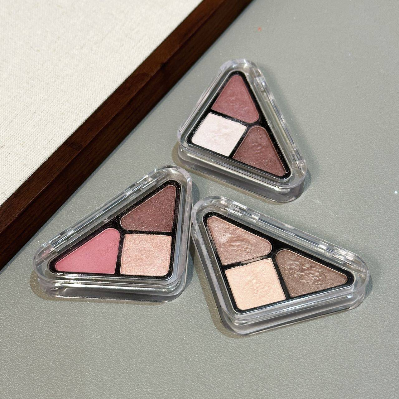 Sweet Mint Small Triangle Eyeshadow Matte Pearlescent Broken Flash Earth Color Light Makeup Plate Multi-use Portable Eyeshadow Plate