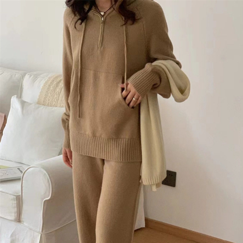 2025 New Autumn and Winter Fashion Suit Hooded Knitwear Slimming Look Wide-Leg Pants Knitted Suit Women's Two-Piece Set