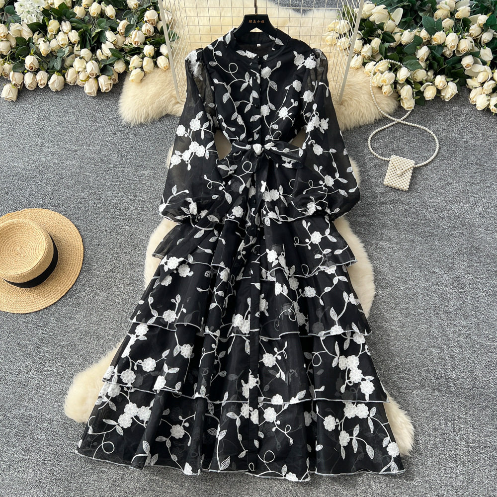 French Court Style Dress Elegant Embroidered Ruffles Waist Tie Button Closure Autumn Fashion for Women Wholesale