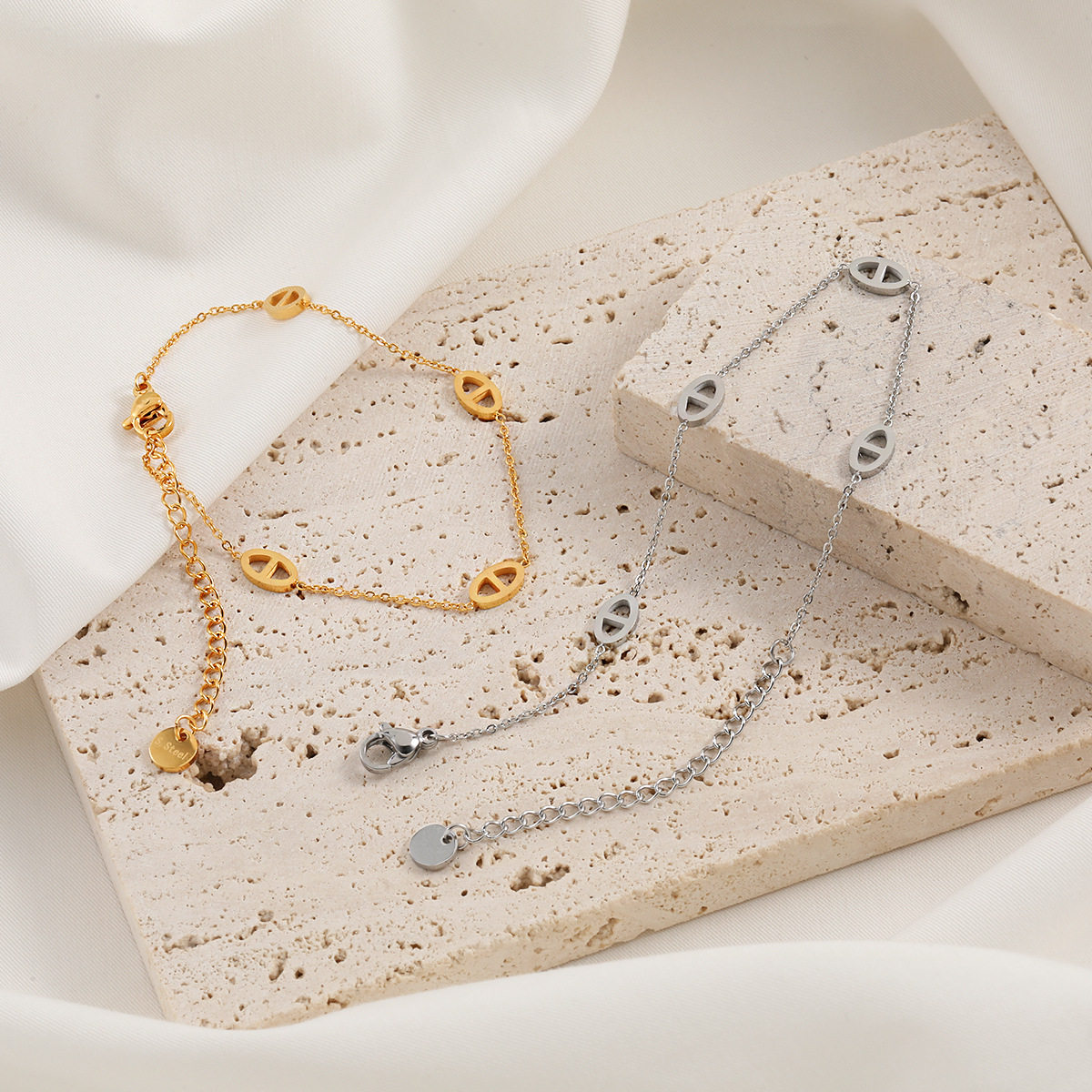 Korean style niche simple new style pig nose bracelet women's fashion personality all-match gold-plated titanium steel high-grade jewelry