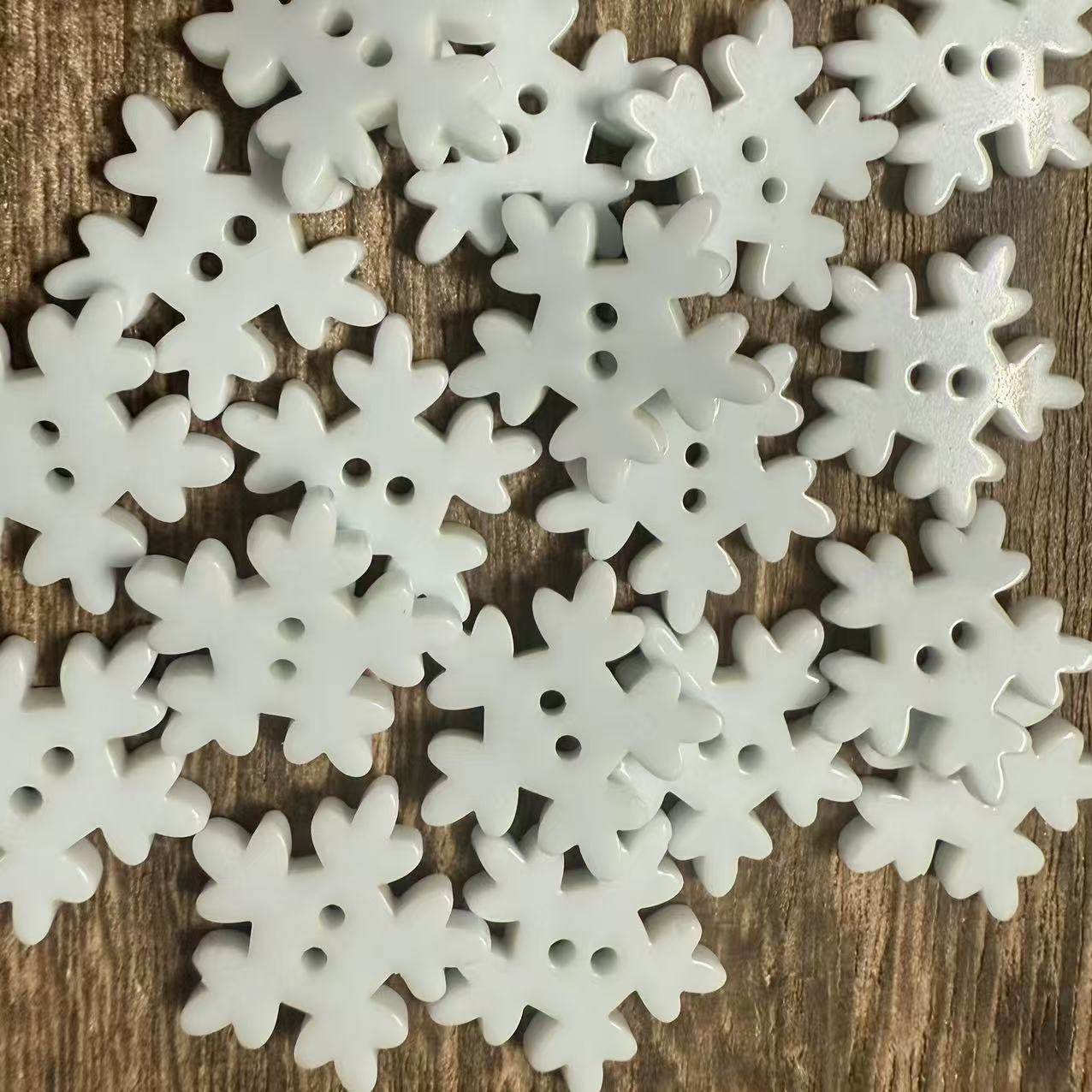 Cute Multi-Color Snowflake Sweater Cardigan Button DIY Handmade Sticky Painting Version Handbag Button