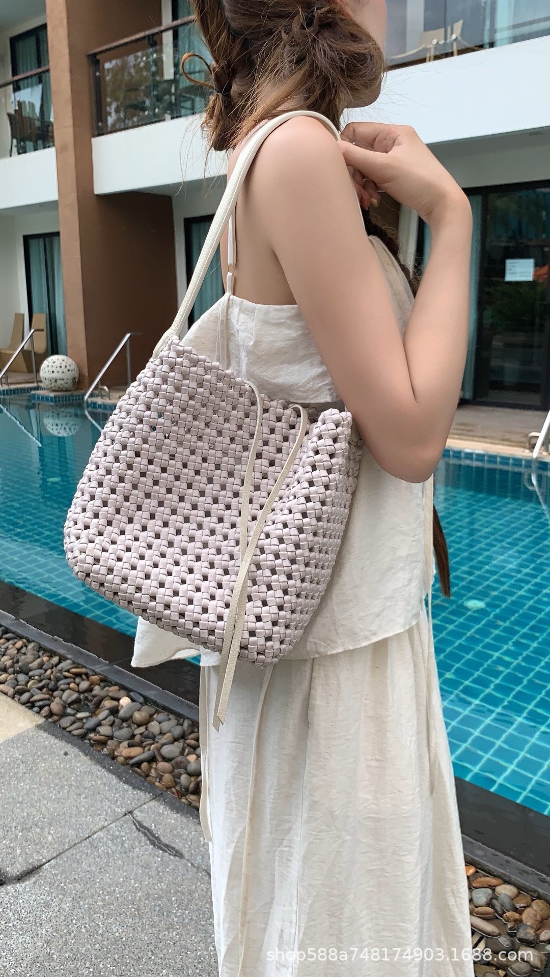 スモールホワイト+本革サテン内ポケット