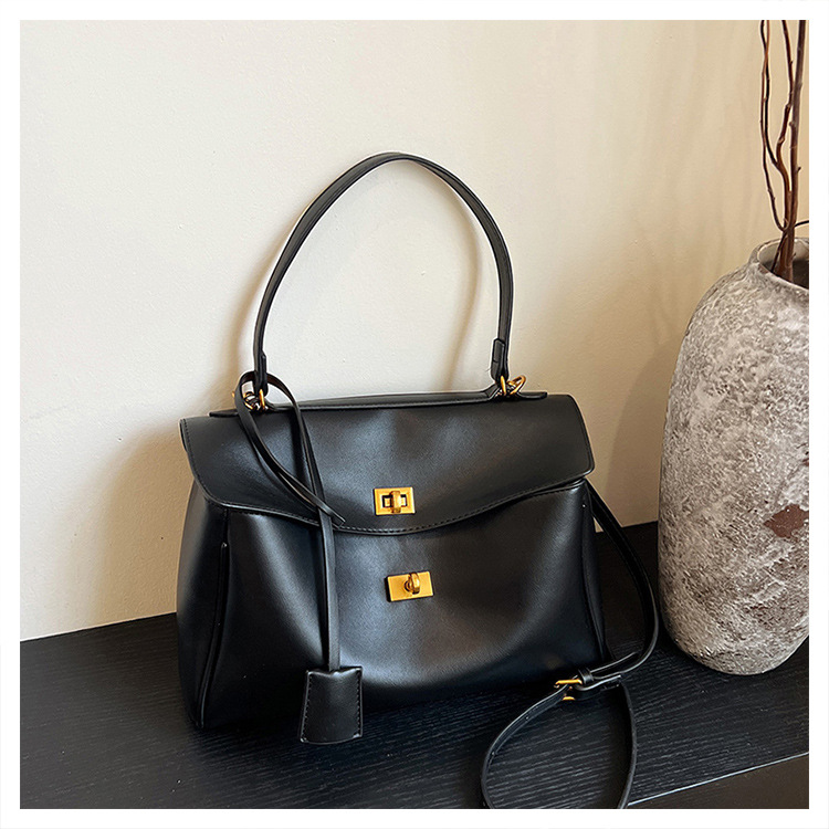 O1CN01Na2SsF2DKjZO7aDYu !!2217723298591 0 cib