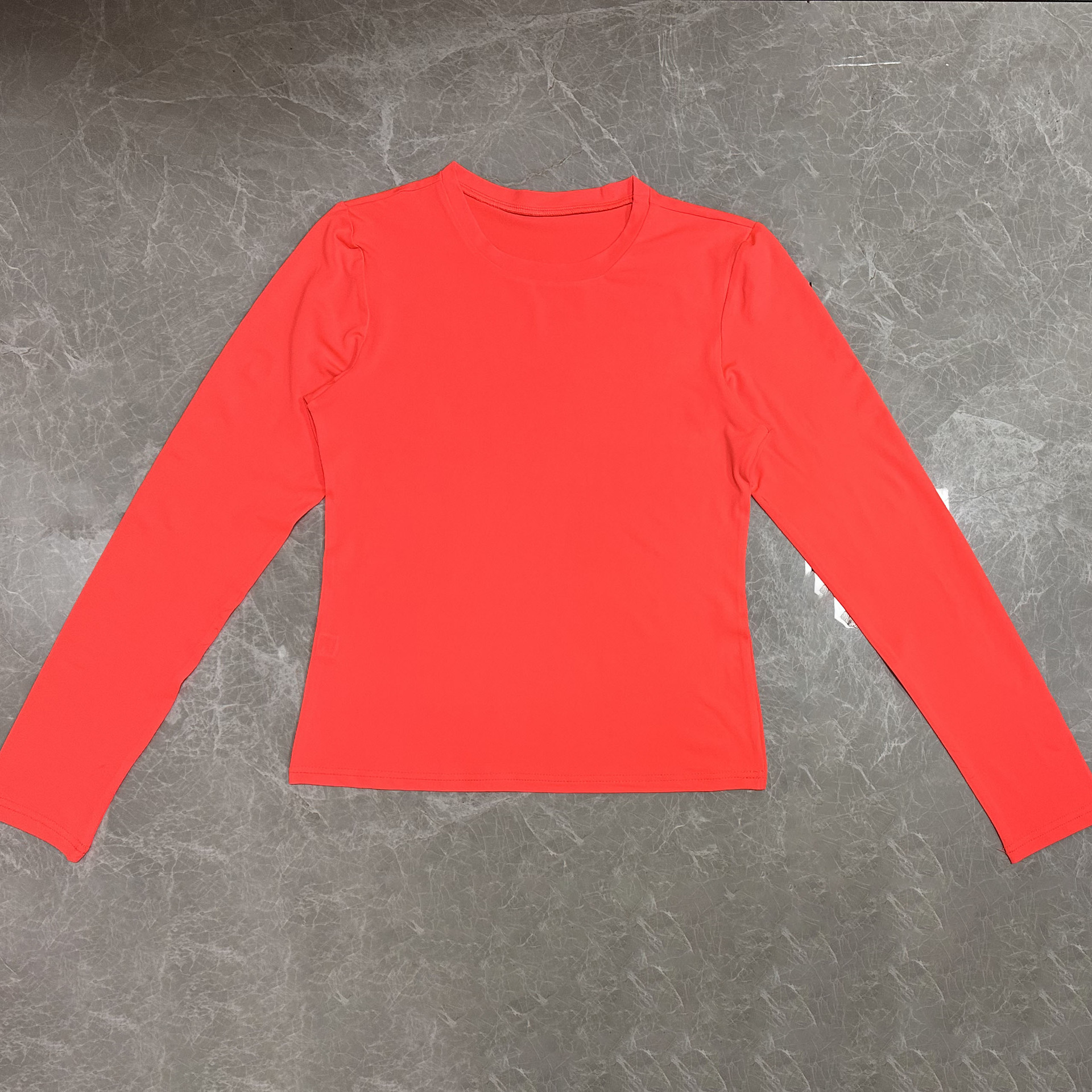 欧美女装休闲长袖t恤春秋纯色修身套头衫t恤女街装打底衫上衣