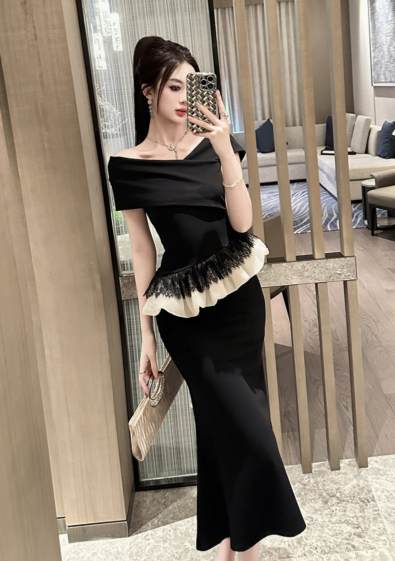 Đầm ôm body nữ cổ yếm tay ngắn, thiết kế nhấn eo, dáng dài — [Đen] chi tiết 1