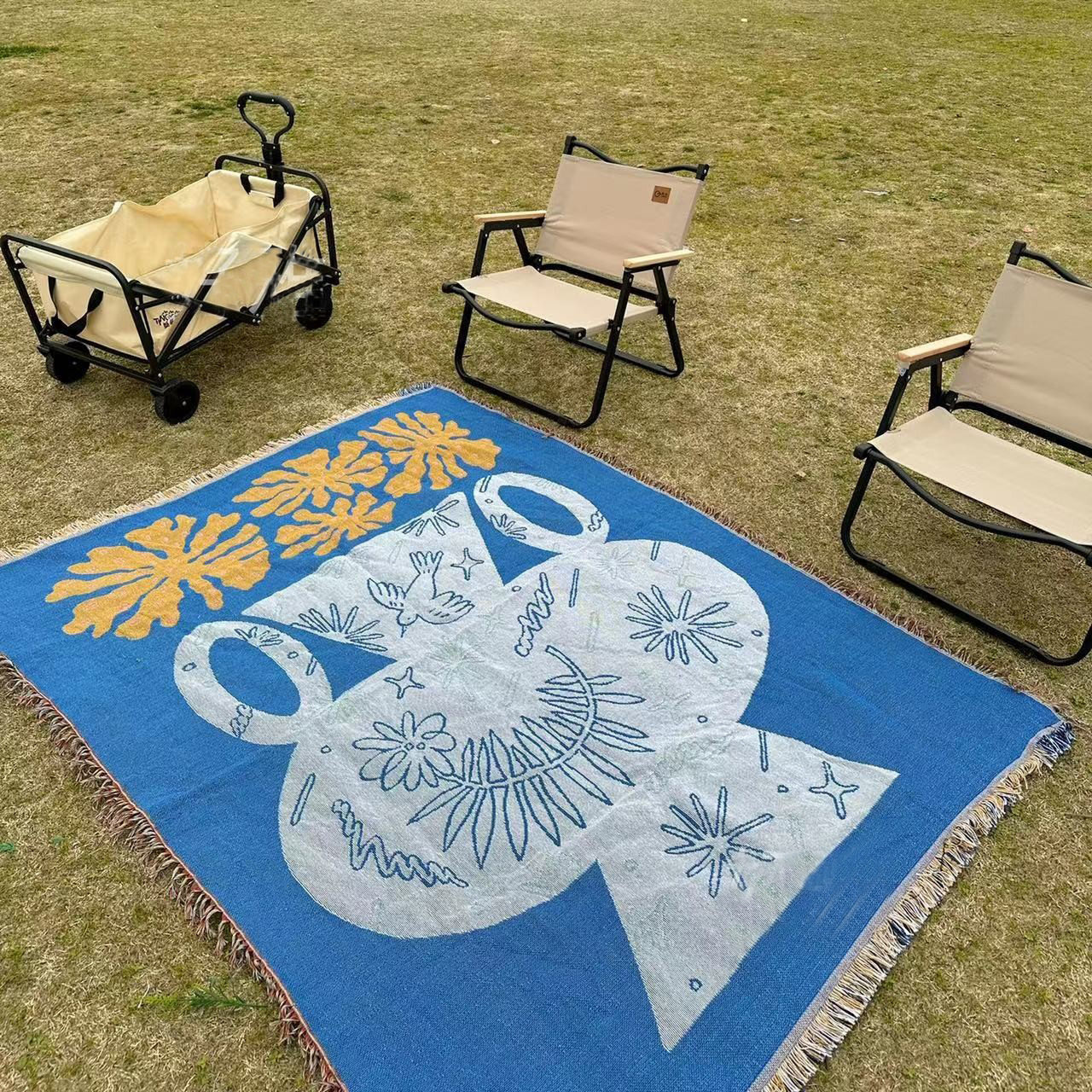 Custom cross-border camping blanket moisture-proof camping mat jacquard tapestry cartoon wind sofa towel cotton thread blanket sofa blanket wholesale