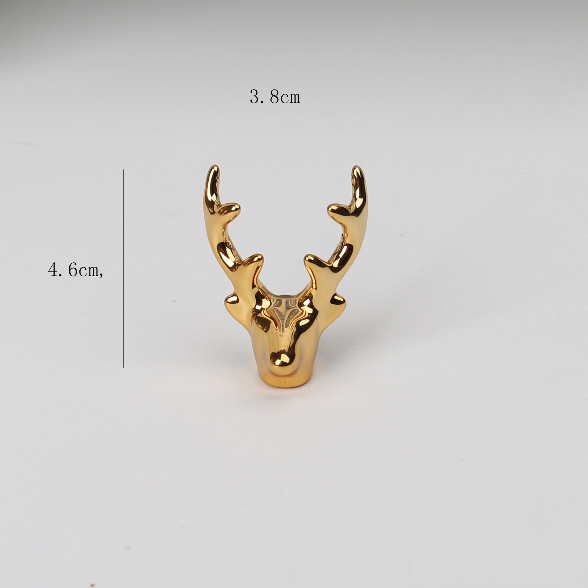 Factory wholesale creative light luxury plastic Golden Deer decoration tissue box candy box decoration home lighting accessories