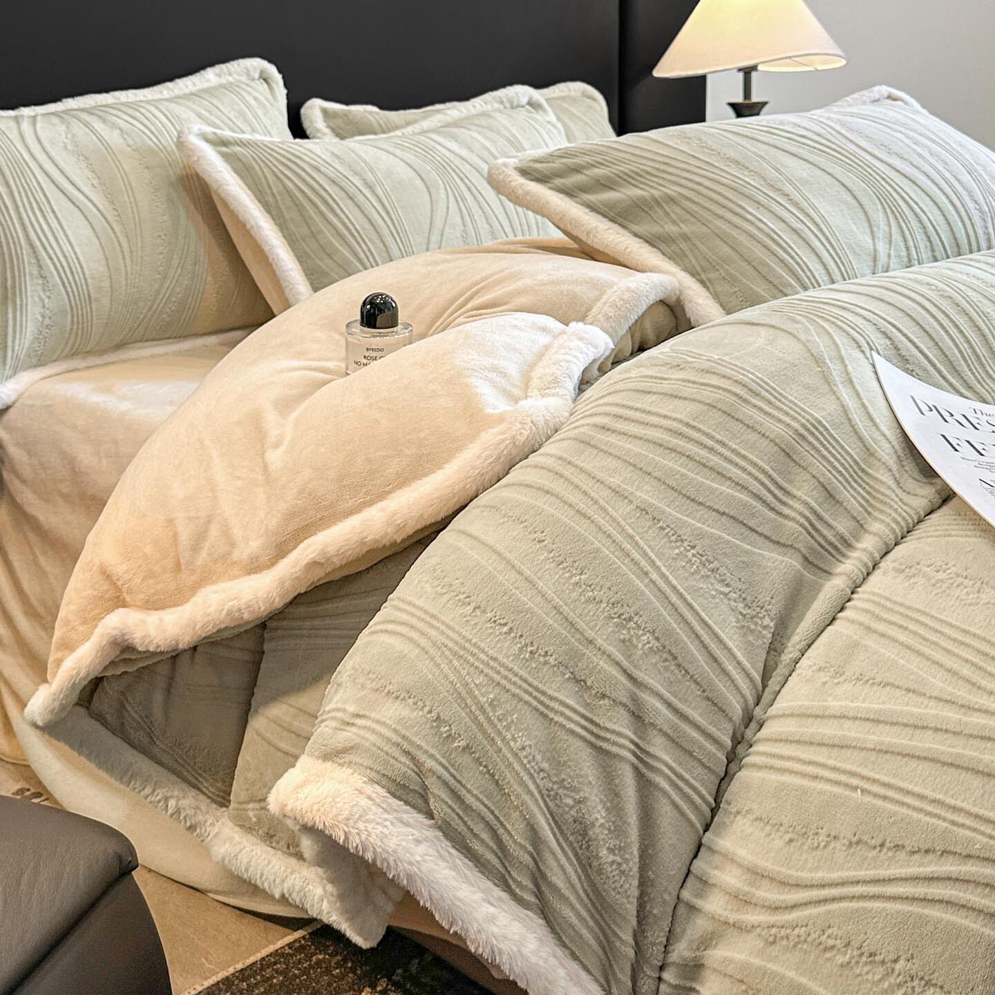 Winter Light Luxury Carved Milk Velvet Four-Piece Set Plus Velvet Thickened Warm Three-Piece Set Double-Sided Velvet Bed Sheetss and Quilt Cover