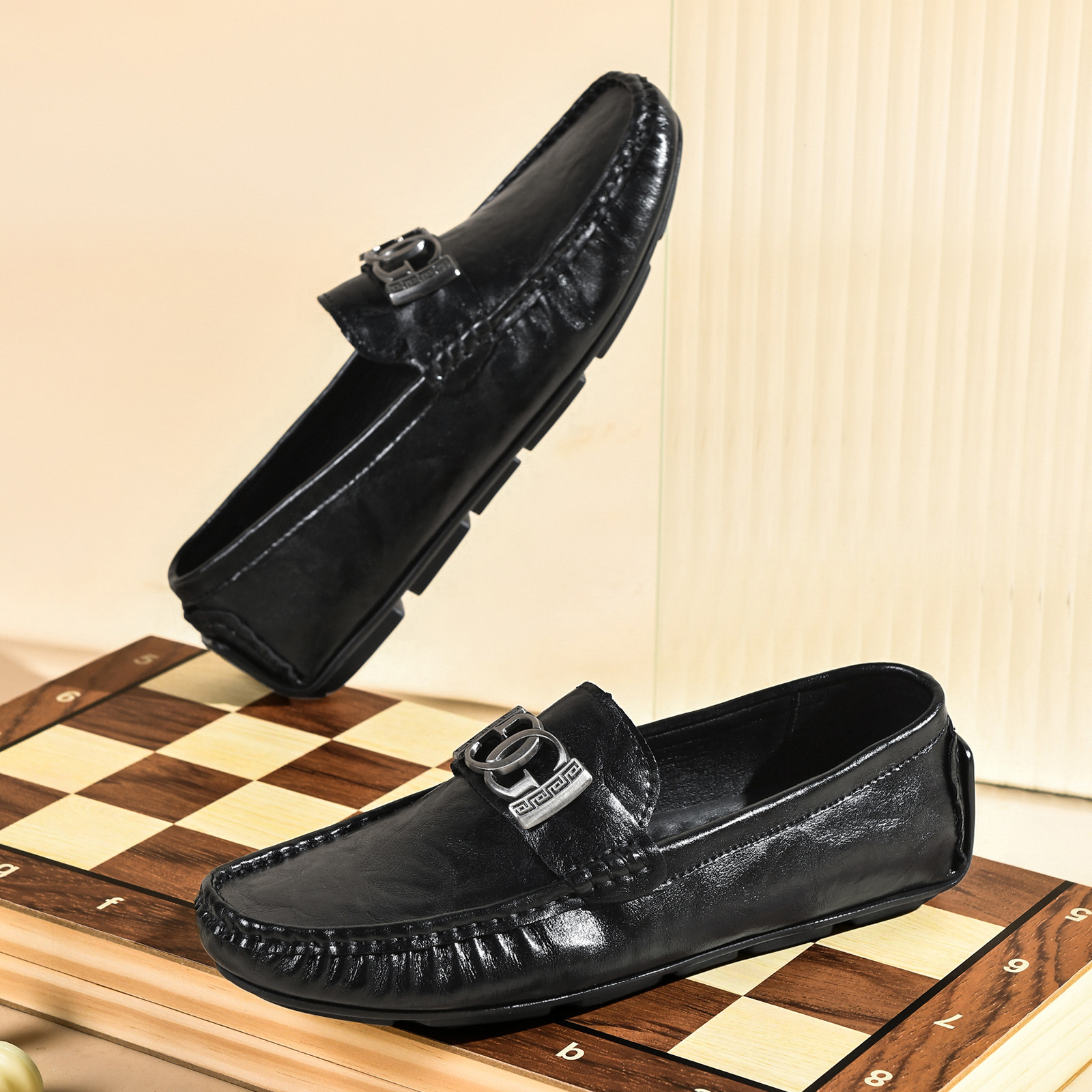 Giày Da Nam Chất Liệu Da Bò