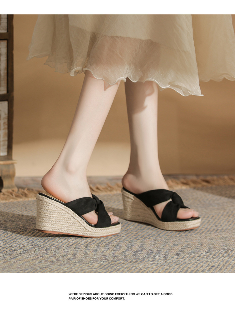 Dép sandal nữ quai ngang gót xuồng 9cm mũi hở đế mềm êm chân — Màu be, màu đen