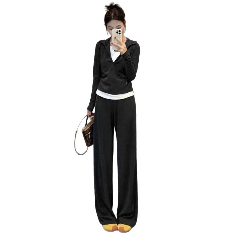Hooded Fake Two-Piece Sports Suit for Women in Autum New Loose Slimming Look Half-Zip Casual Long-Sleeved Simple Two-Piece Set
