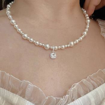 French Style Light Luxury Bubble Small Square Sugar Pearl Necklace Women's Ins Refined High-end Necklace Niche Design Clavicle Chain