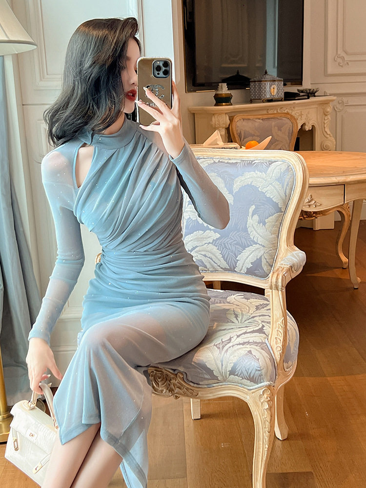 Đầm nữ dài tay cổ đứng khoét lỗ xếp li ôm body phối lưới — Xanh lam sương nước