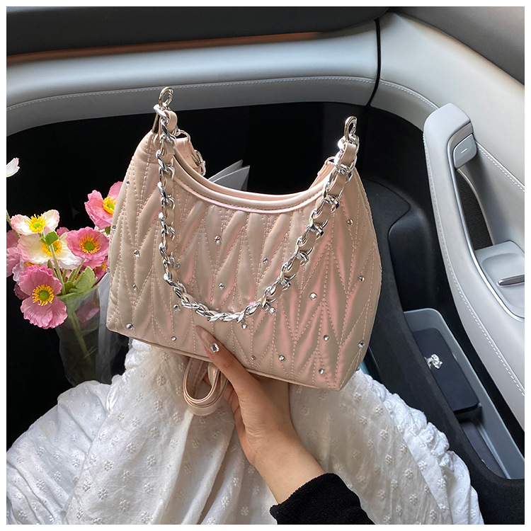 O1CN01O0bKh51yV4Mvwd4K9 !!2212088006583 0 cib