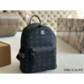 M Family Backpack Black 33cm