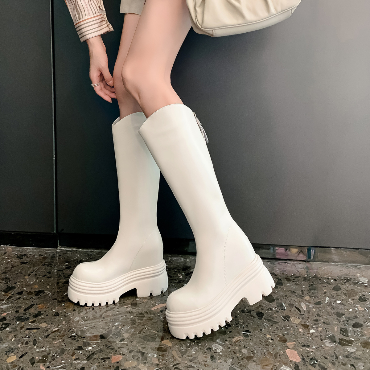 Boot nữ cổ cao da bò đế dày tăng chiều cao, khóa kéo sau, dáng ôm chân — Lớp lót đơn màu đen 12cm, Lớp lót đơn màu đen 15cm, Lớp lót đơn màu hồng 12cm, Lớp lót đơn màu hồng 15cm