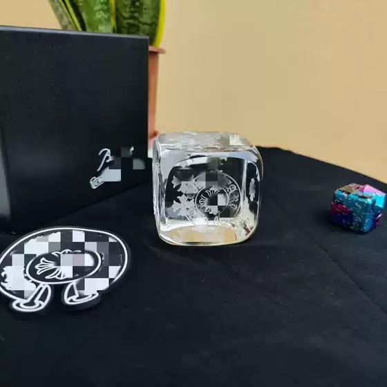 Kejia cross carved crystal glass dice trendy art desktop decoration creative glass decoration
