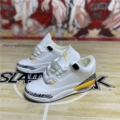 3 Lakers (pair of nude shoes)