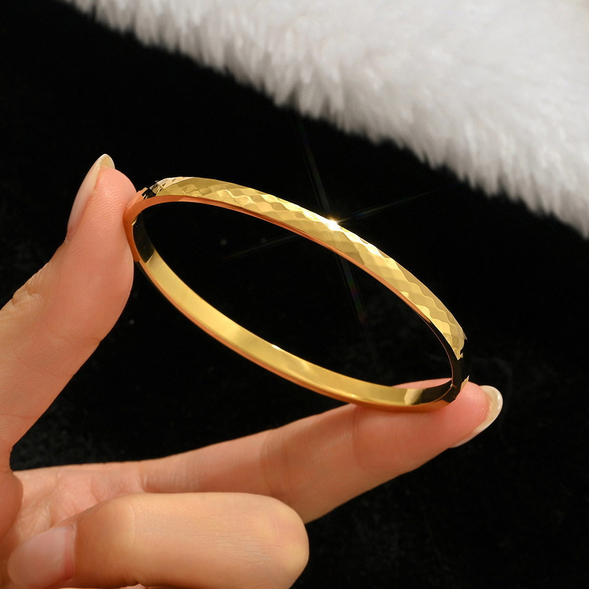 欧美热卖时尚不锈钢金色手镯不易褪色18K不锈钢首饰gold bangles
