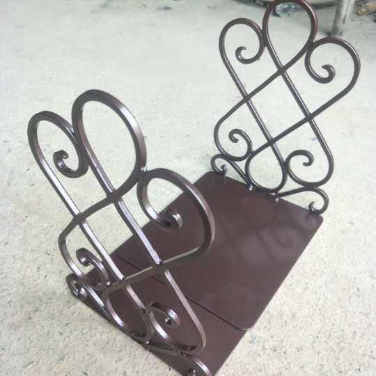 Wrought Iron Creative Retro Student School Supplies Reading Rack School Stationery suit Bookstand Bookholder Bookrest Bookend