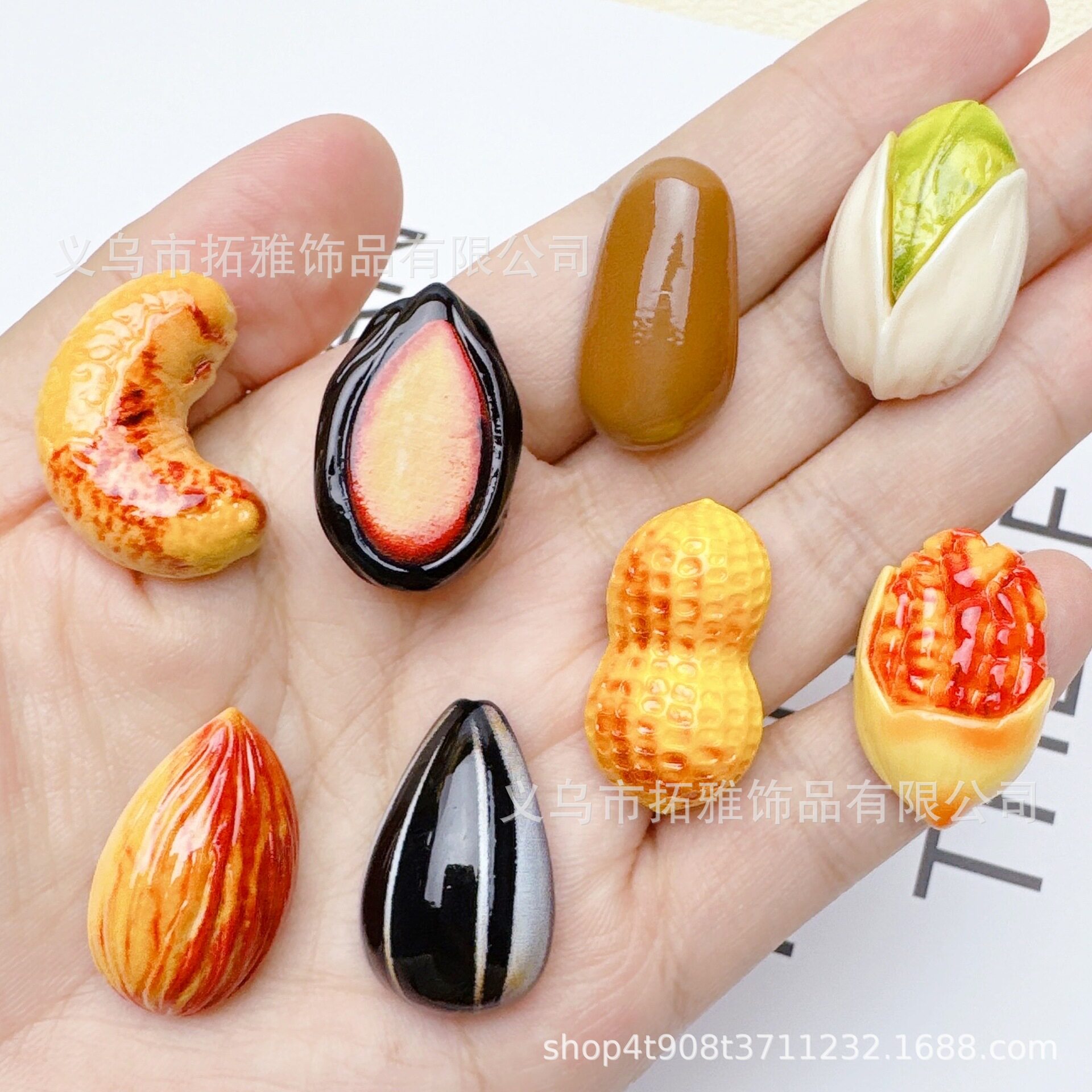 Imitation nut food play creative handmade diy cream resin accessories hole shoes buckle jewelry material wholesale
