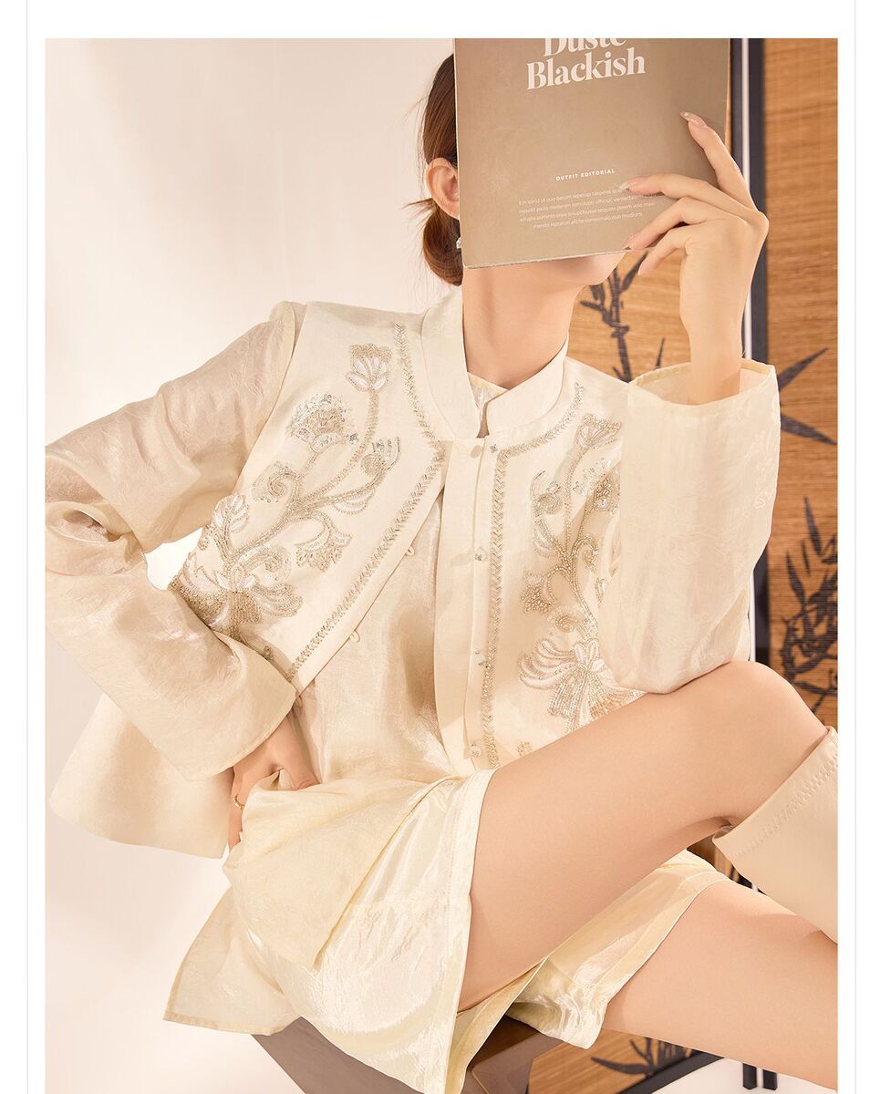Bộ áo sơ mi dài tay và vest gile nữ thêu hoa đính cườm cổ đứng — Áo sơ mi màu mơ (giao hàng trong 7 ngày), Áo sơ mi màu mơ (giao hàng trong ngày), Áo vest đính cườm (giao hàng trong 7 ngày), Áo vest đính cườm (giao hàng trong ngày)