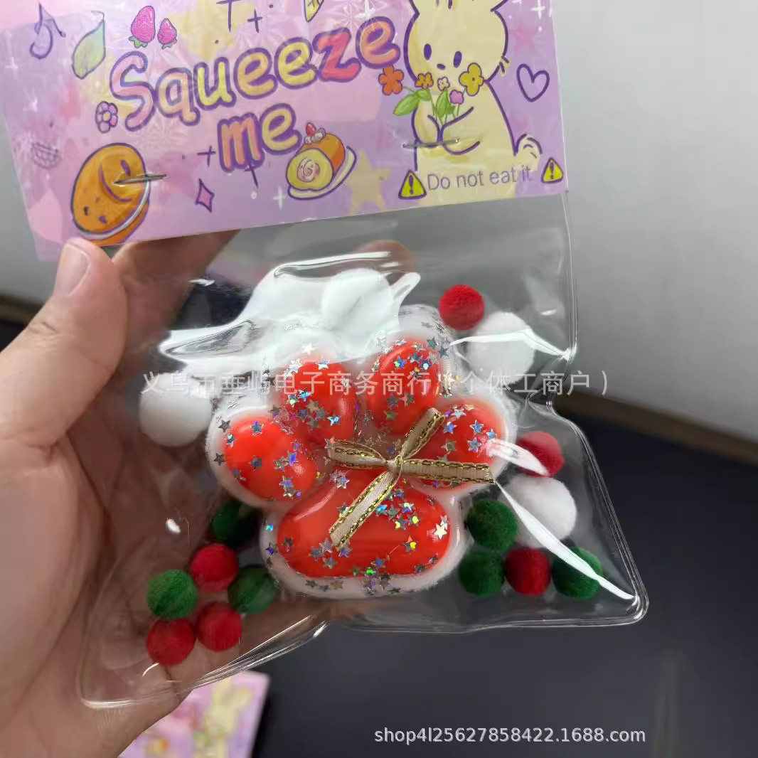 クリスマス白赤猫の爪