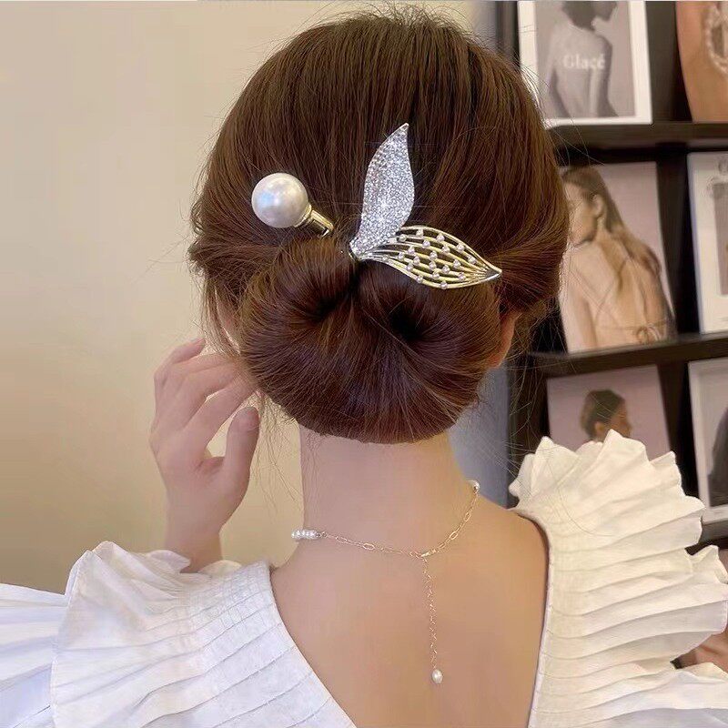 Platinum Hair Bun Feather Hair Styling Tool for Thick Hair at the Back of the Head, Twist Clip Lazy Hair Accessory Hairpin
