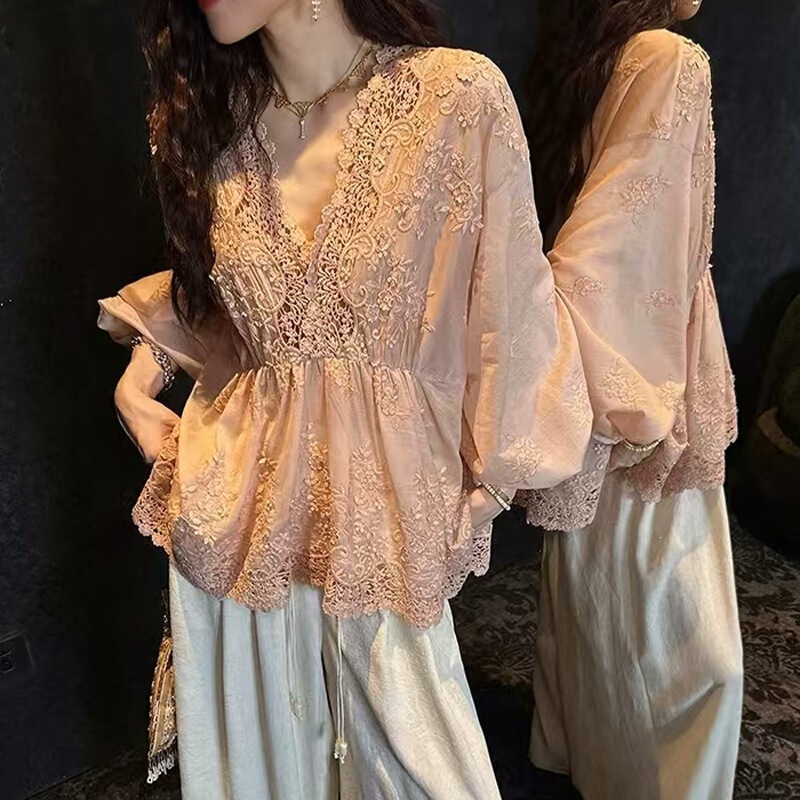 Áo sơ mi nữ tay dài cổ chữ V ren laser thêu nổi chất tencel — Bột thịt, màu xám, Mễ Hạnh, Vàng mơ
