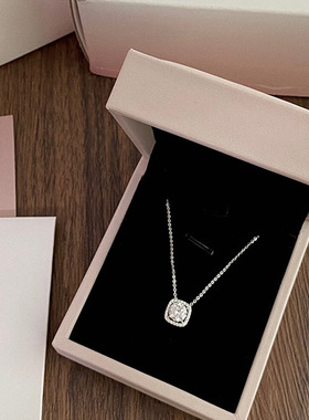 方糖项链女轻奢小众钛钢锁骨链