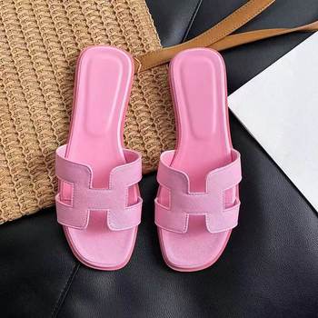 In-Stock Foreign Trade Wholesale 2025 New Summer Fashion Versatile Flat Cross-Pattern Slide Sandals for Beach Travel