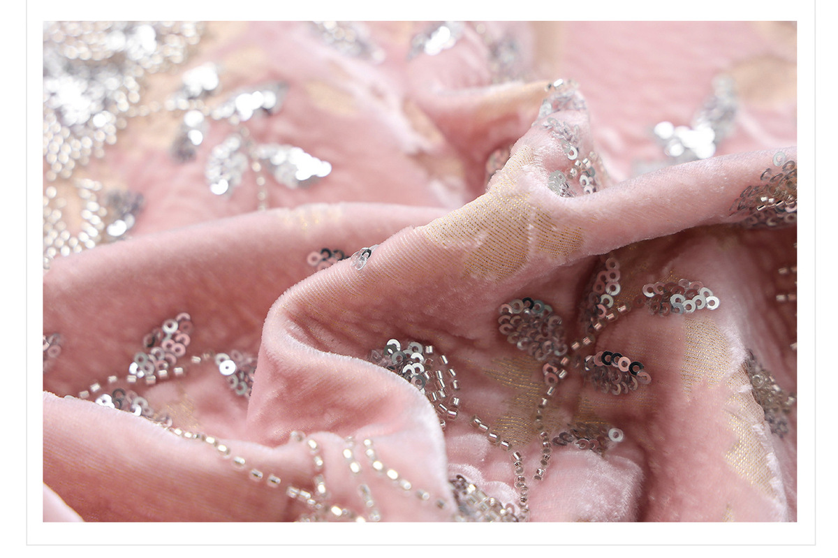 Đầm dài ôm body thêu thủ công đính sequin lấp lánh — hồng