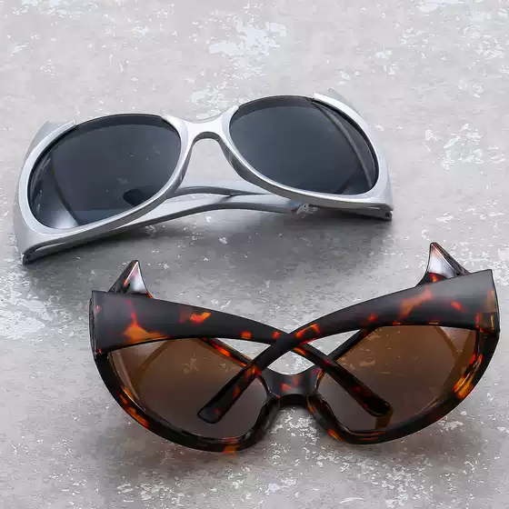 2023 New Devil Corner Shaped High-Level Anti-UV Korean European and American Fashion Riding Full-Frame Sunglasses
