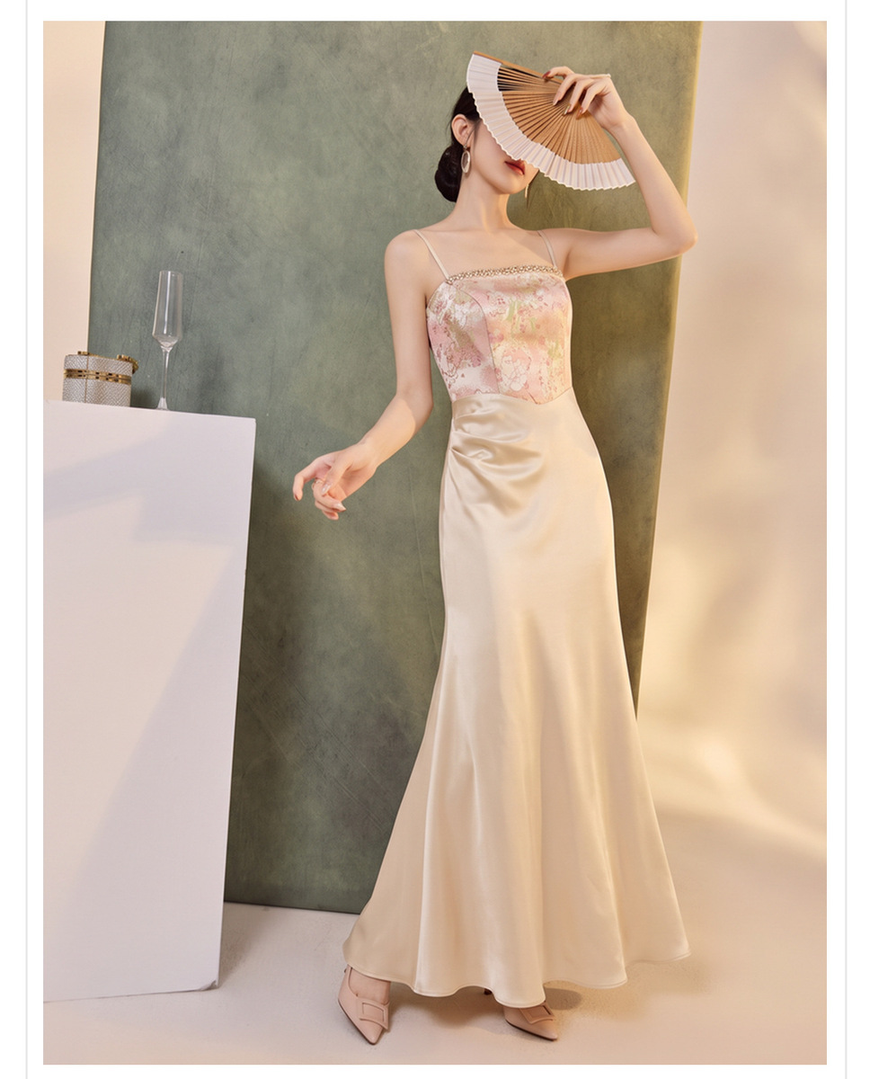 Bộ đầm nữ hai mảnh áo khoác cardigan dài tay buộc dây kèm váy hai dây dáng đuôi cá — Áo khoác (giao hàng trong 7 ngày), Váy hai dây (giao hàng trong 7 ngày), Bộ sản phẩm (giao hàng trong 7 ngày)
